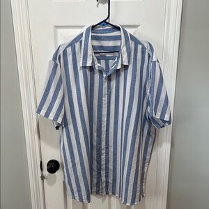 Men’s Blue and White Striped Button Down